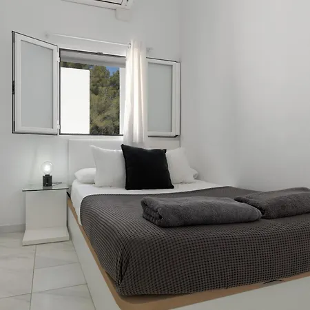 Boutique Plana Villa